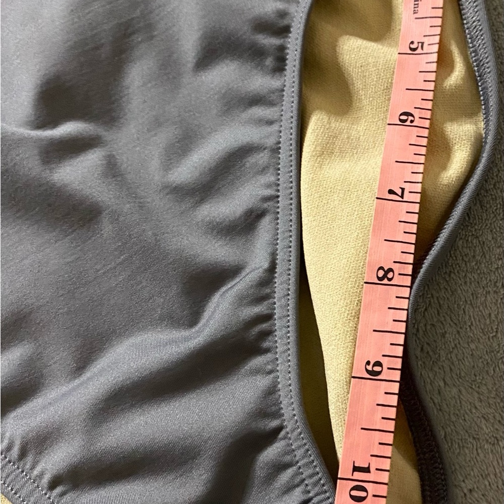 Victorias Secret Gray One Piece Swimsuit deep plunge neckline Sz M - Picture 3 of 9